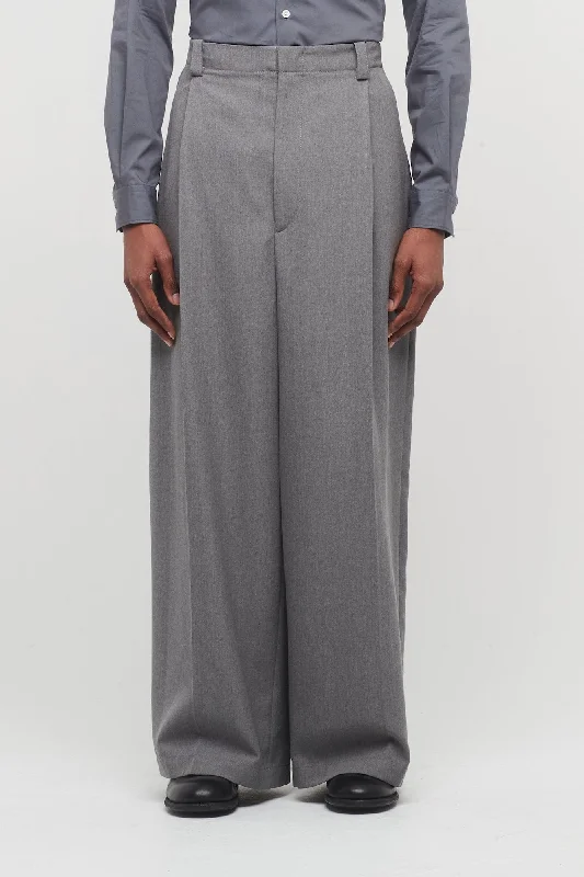 Men's Coats with HoodsJacquemus Le Pantalon Salti
