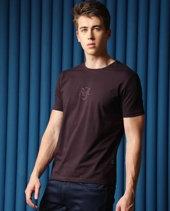 Solid-Colored Men's ShirtsRare Rabbit Men's Ovale Dark Purple Cotton Lycra Fabric Crew Neck Half Sleeves Regular Fit Graphic Printed Logo T-Shirt Solid-Colored Men's ShirtsRare Rabbit Men's Ovale Dark Purple Cotton Lycra Fabric Crew Neck Half Sleeves Regular Fit Graphic Printed Logo T-Shirt