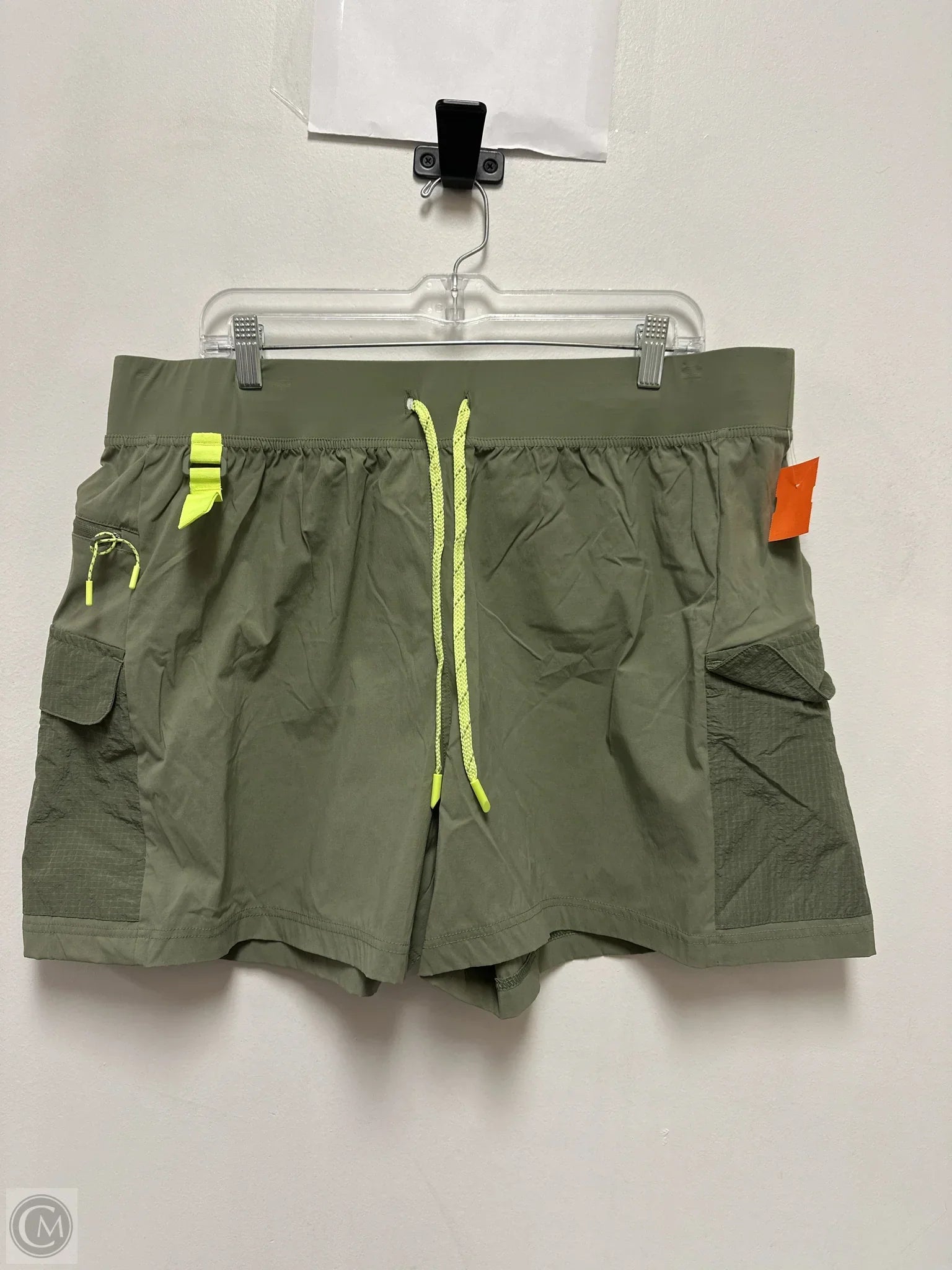 Casual Men's Patterned Bermuda ShortsAthletic Shorts By Avia In Green, Size: 1x