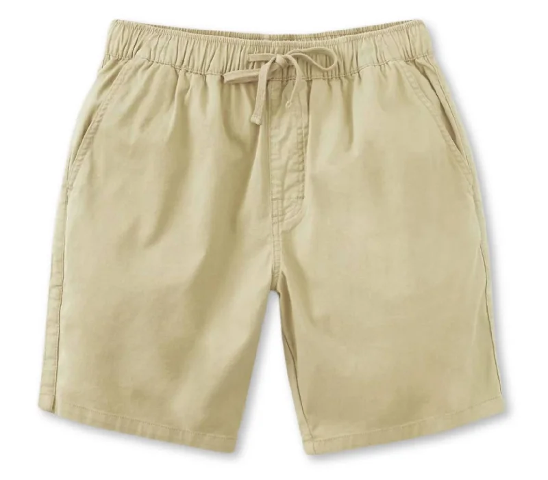 Cozy and Comfortable Men's Flannel and Fleece ShortsMen's Patio 7.5" Short In Khaki