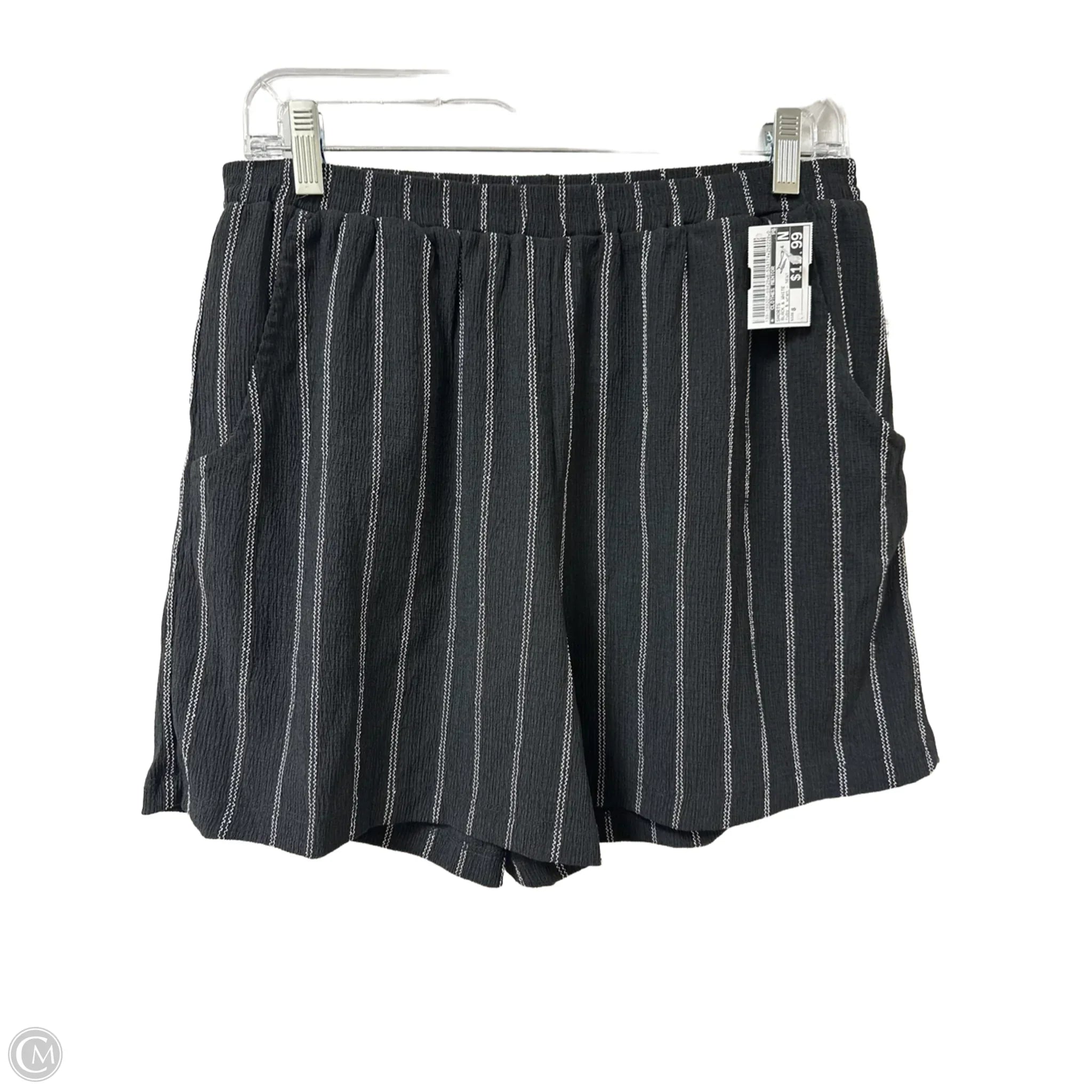 Men's Quick-Dry Swim and Beachwear ShortsShorts By Clothes Mentor In Black & White, Size: 8 Men's Quick-Dry Swim and Beachwear ShortsShorts By Clothes Mentor In Black & White, Size: 8