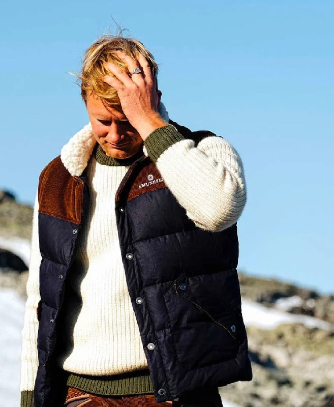 Men's Coats with Tactical FeaturesGroomer Vest Men