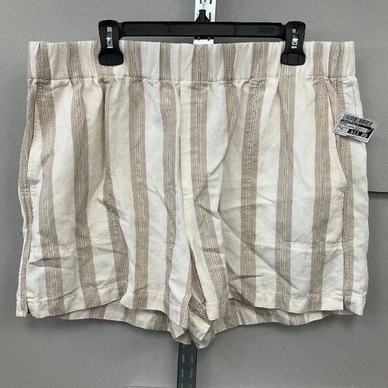 Men's Comfortable Elastic Waistband ShortsSHORTS by BANANA REPUBLIC In STRIPED PATTERN, Size: XL Men's Comfortable Elastic Waistband ShortsSHORTS by BANANA REPUBLIC In STRIPED PATTERN, Size: XL