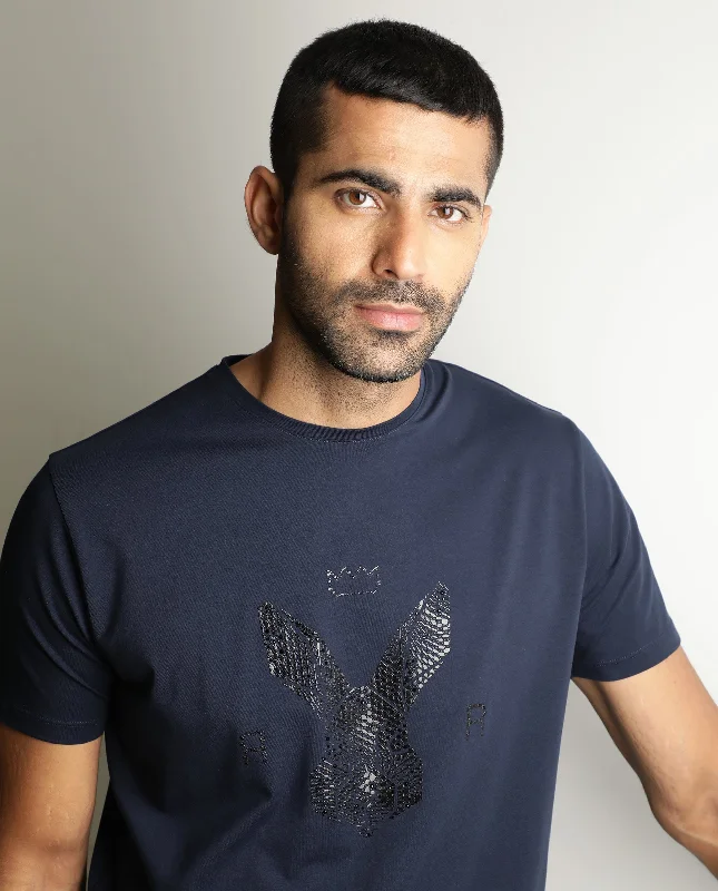 Men's Shirts with Moisture-Wicking FabricRare Rabbit Men's Stud Navy Cotton Fabric Crew Neck Half Sleeves Regular Fit Graphic Printed Logo T-Shirt Men's Shirts with Moisture-Wicking FabricRare Rabbit Men's Stud Navy Cotton Fabric Crew Neck Half Sleeves Regular Fit Graphic Printed Logo T-Shirt