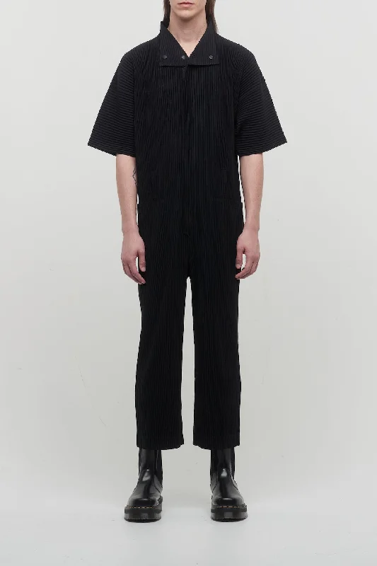 Men's Coats for TravelHomme Plissé Issey Miyake Jumpsuit in Black