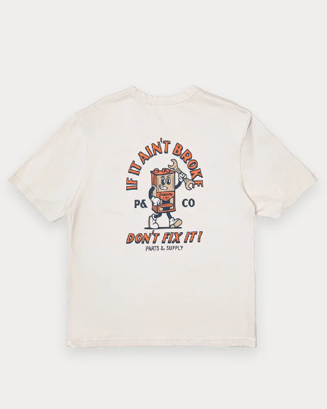 Men's Shirts with Embellished CollarsAin't Broke T-Shirt - Off White