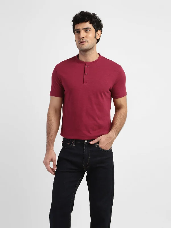 Men's Shirts with Rounded HemlinesMen's Self Design Henley T-shirt Red
