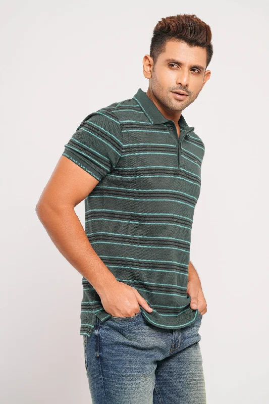 Men's Shirts with Adjustable HemlinesRelaxed Fit Honeycomb Fabric Polo Shirt