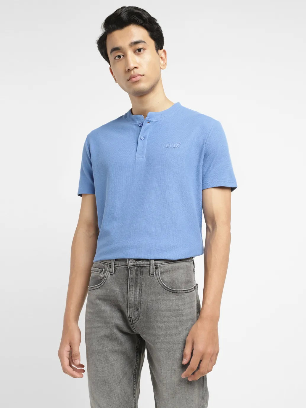 Men's Shirts with Pleated HemlinesMen's Solid Slim Fit T-shirt