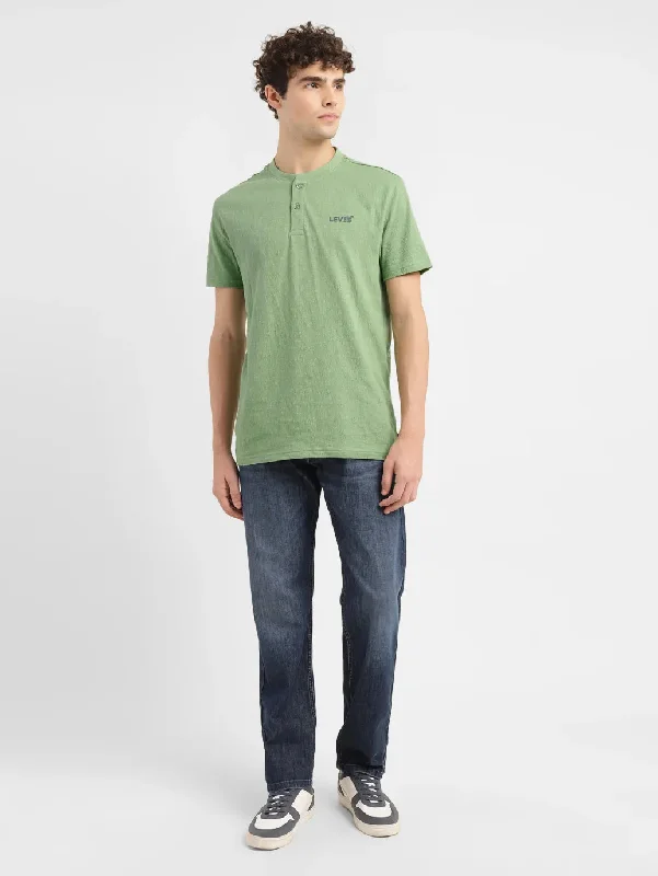 Men's Shirts with Raw-Edge HemlinesMen's Textured Slim Fit T-shirt