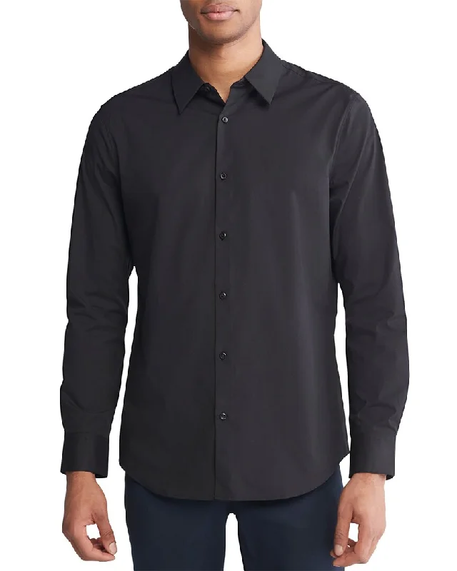 Men's Monochrome Shirts for a Minimalist VibeCalvin Klein Slim Fit Tech Shirt