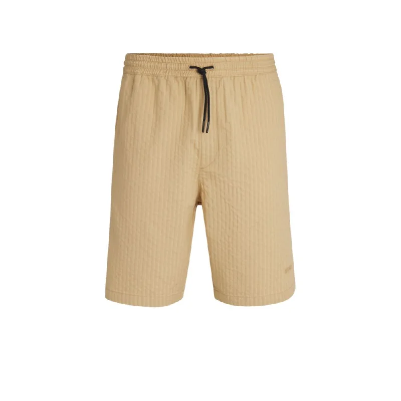 Comfort-First Men's Elastic Waistband Casual ShortsRelaxed-fit shorts in cotton seersucker Comfort-First Men's Elastic Waistband Casual ShortsRelaxed-fit shorts in cotton seersucker