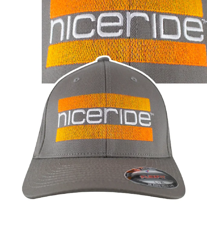 Modern Beanies"Cali Life" Classic Flexfit Hat